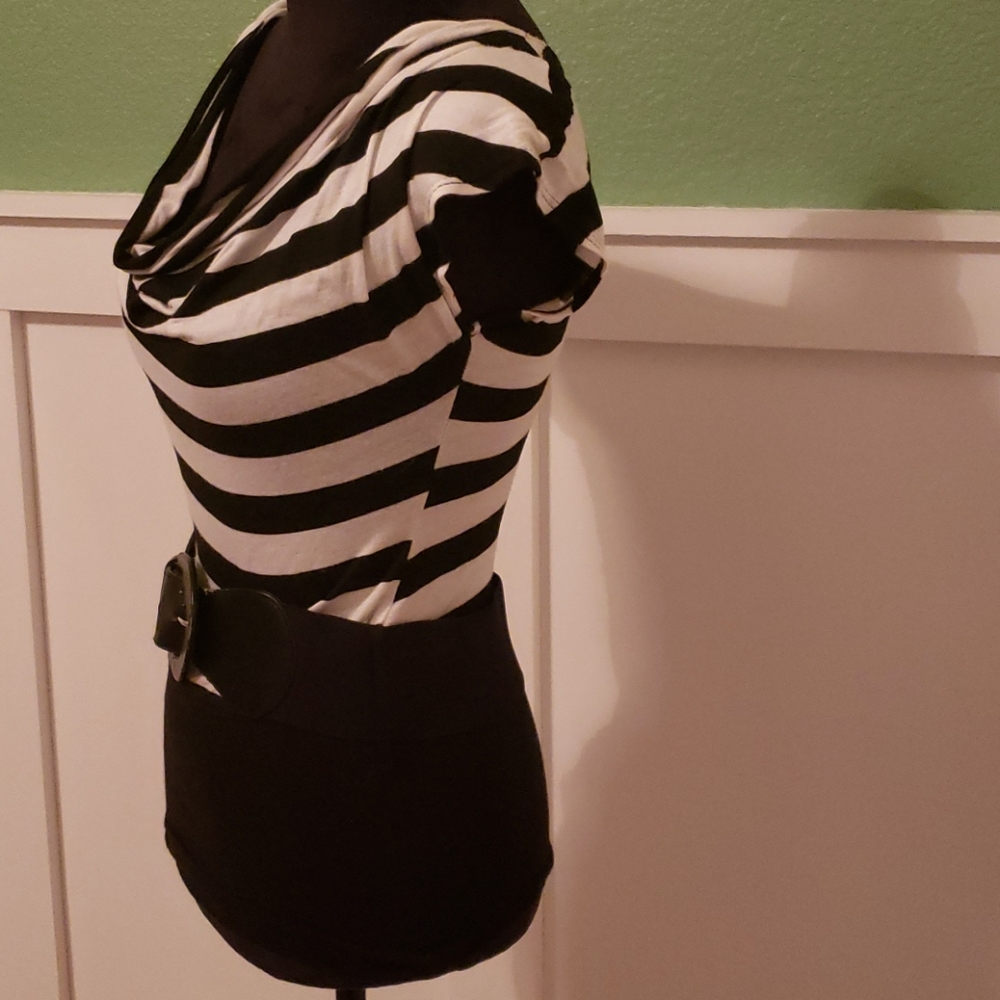 Top - Picture 3 of 6
